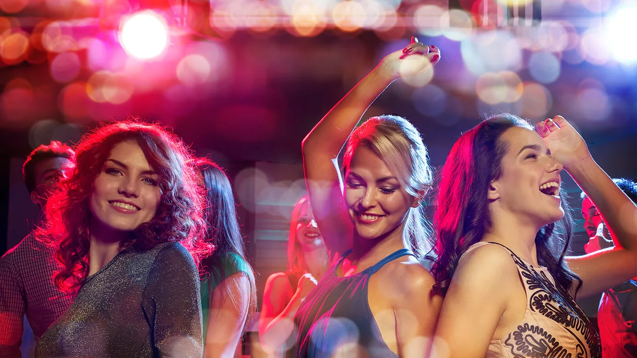 Nightlife in Dubai: The Best Happy Hour Deals and Offers